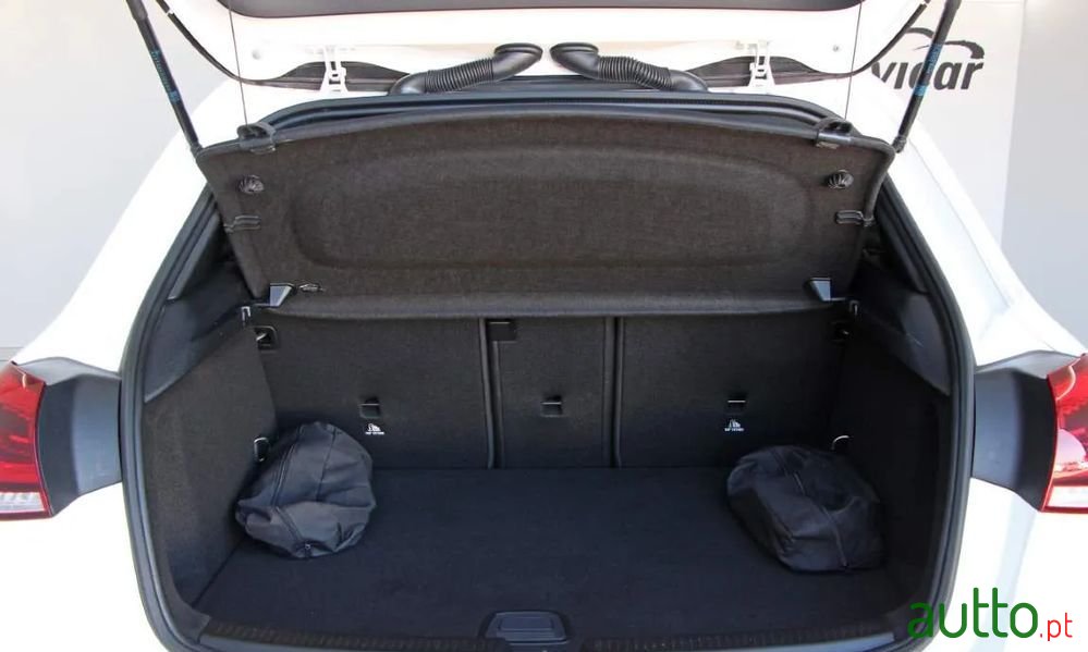 2020' Mercedes-Benz A 250 E Amg Line photo #6