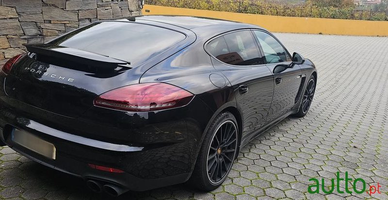 2015' Porsche Panamera S E-Hybrid photo #6