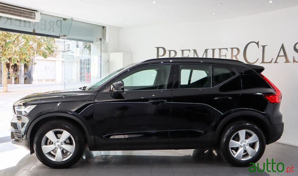 2020' Volvo Xc 40 photo #3