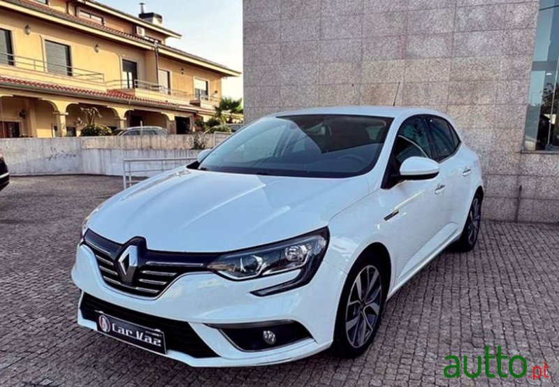 2016' Renault Megane photo #2