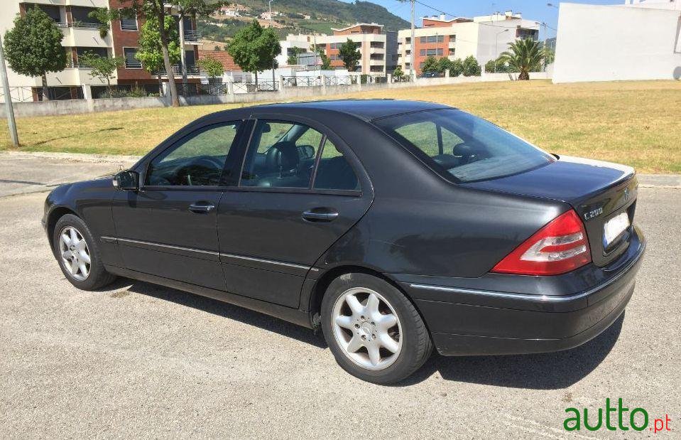 2001' Mercedes-Benz C-200 Kompressor photo #1