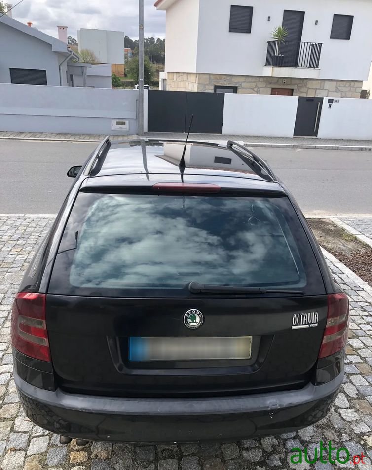 2005' Skoda Octavia Break photo #5