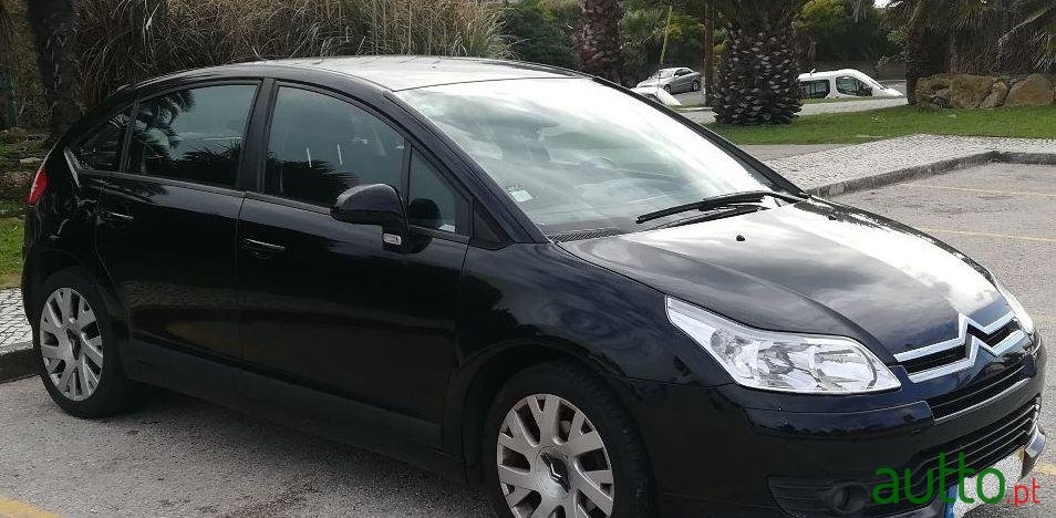 2008' Citroen C4 photo #1