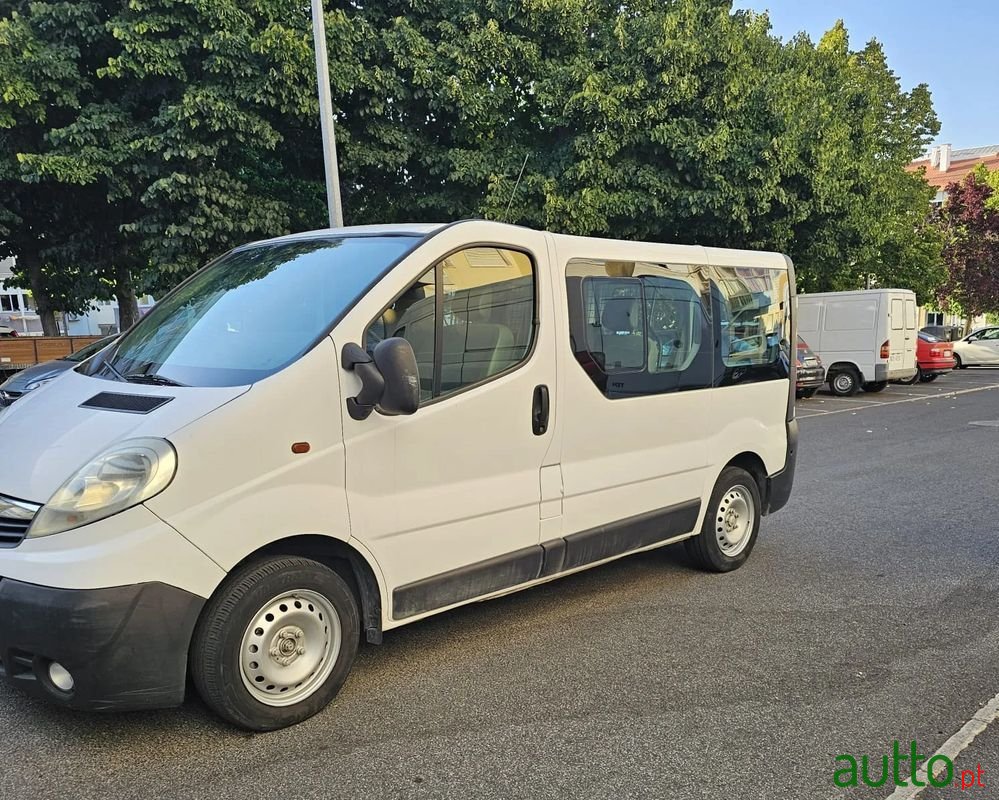 2009' Opel Vivaro photo #5