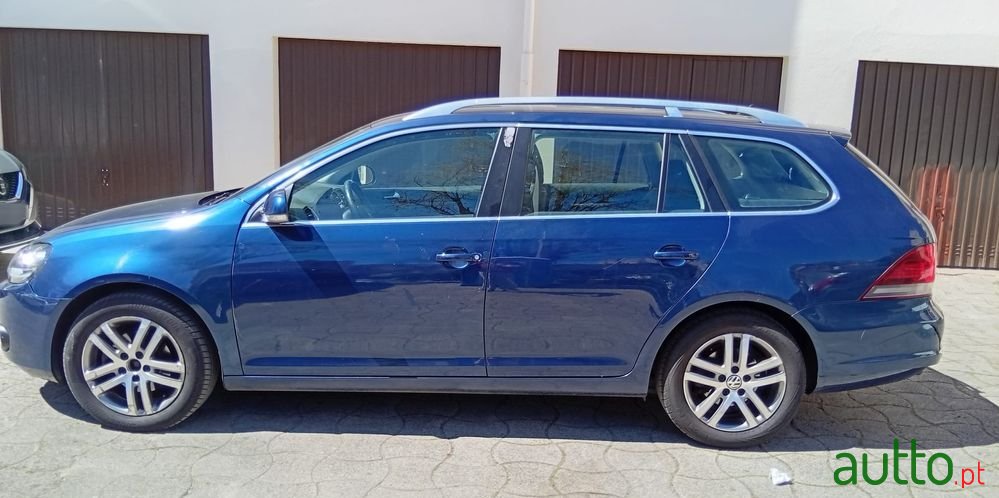 2010' Volkswagen Golf Variant photo #6