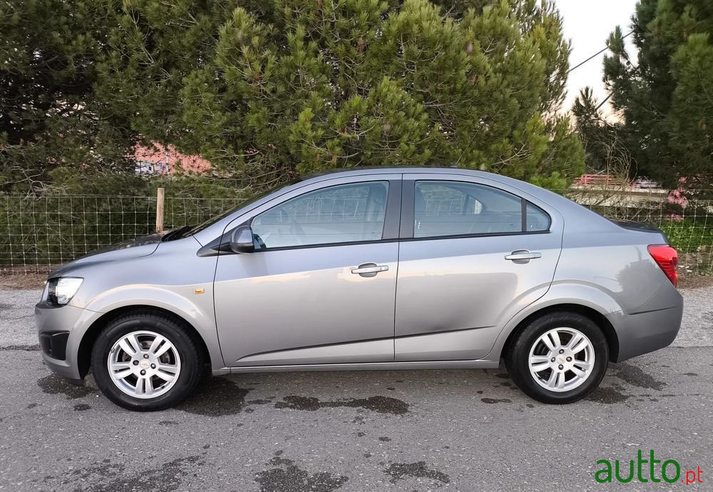 2011' Chevrolet Aveo 1.2 Lt Eco photo #4