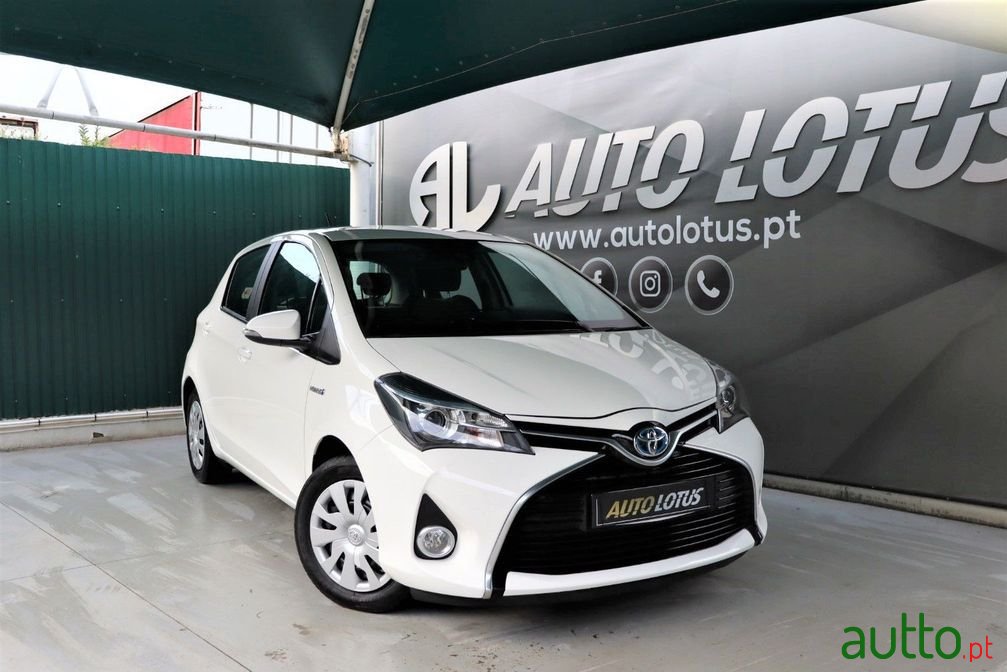 2016' Toyota Yaris photo #1