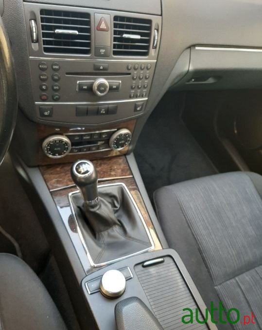 2009' Mercedes-Benz C-220 photo #5