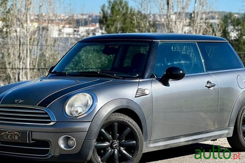 2010' MINI Cooper D photo #2