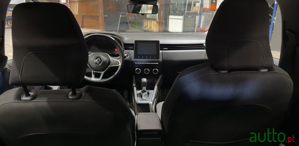 2021' Renault Clio photo #6