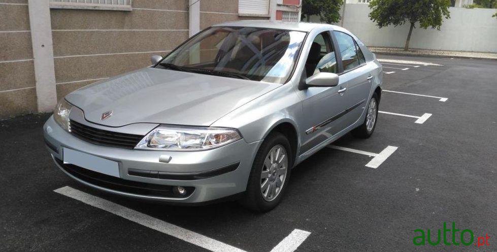 2005' Renault Laguna photo #2