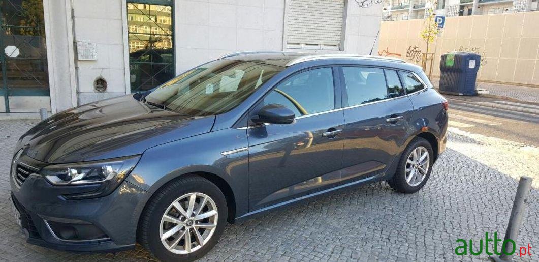 2017' Renault Megane Nacional photo #2