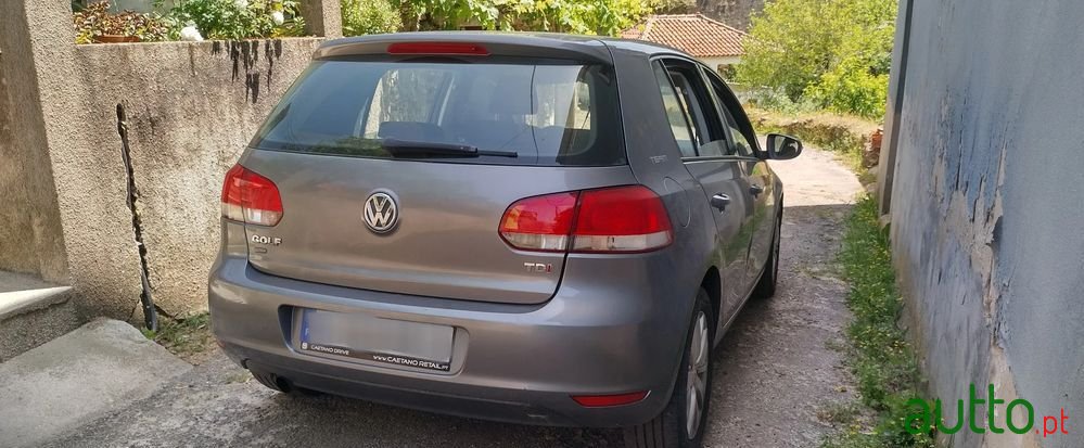 2011' Volkswagen Golf 1.6 Tdi Edition photo #2
