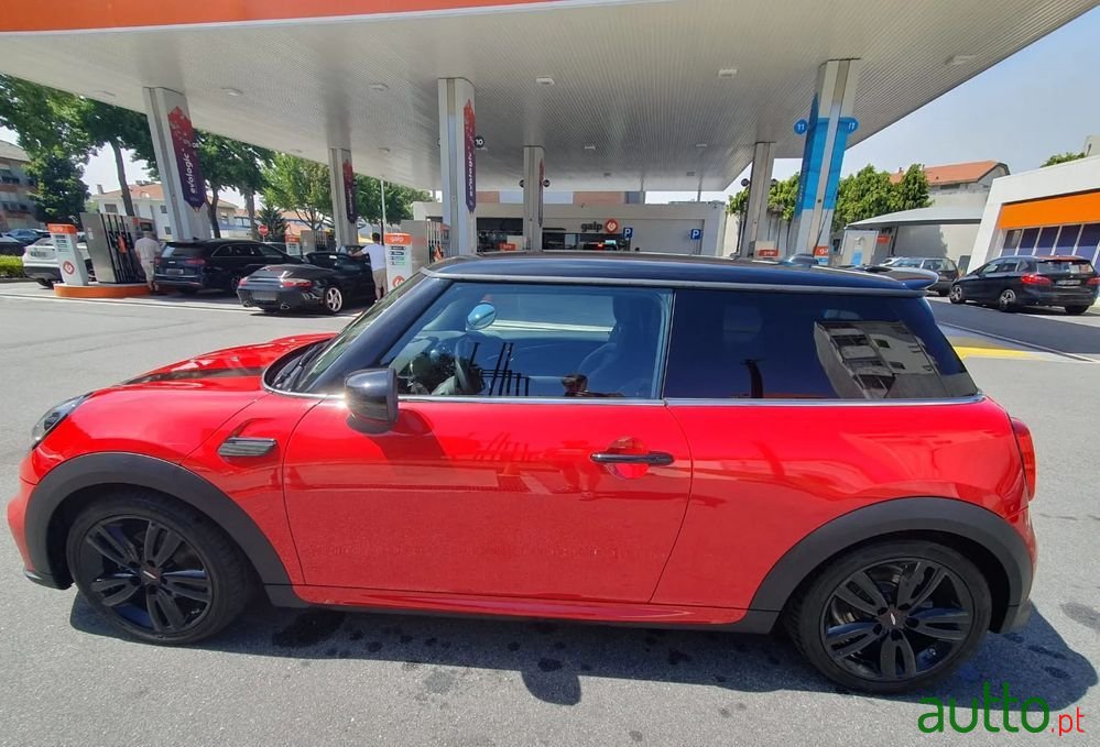 2021' MINI One Sport Edition Auto photo #4