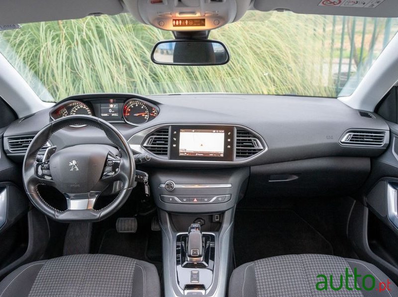 2020' Peugeot 308 Sw photo #5
