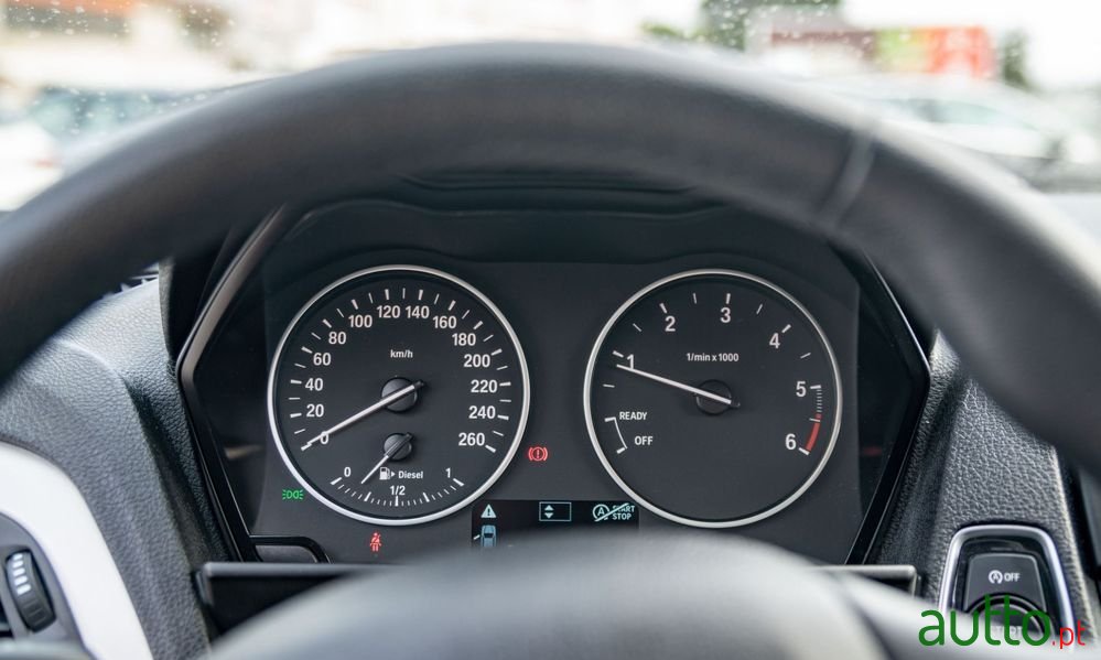 2014' BMW Série 1 D Efficientdynamics photo #5