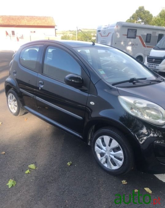 2009' Citroen C1 photo #2