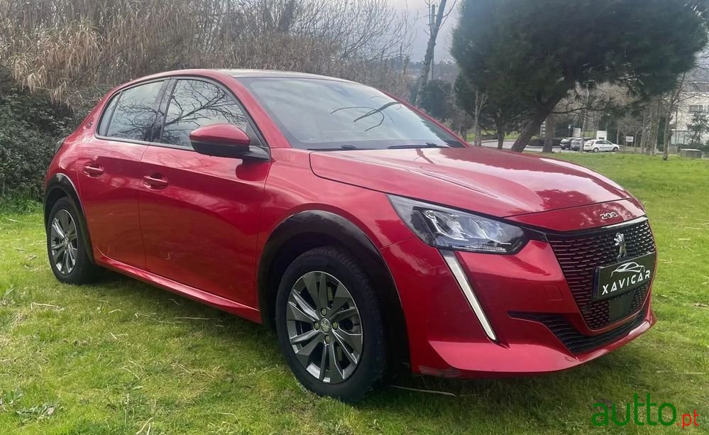 2020' Peugeot e-208 Allure photo #5