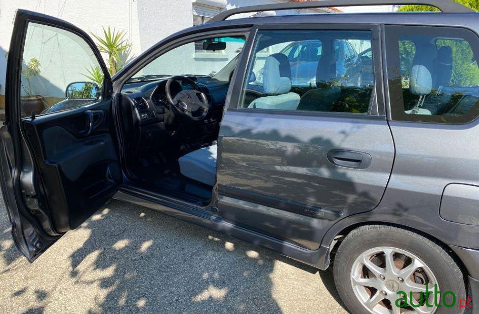 2003' Mitsubishi Space Star photo #3