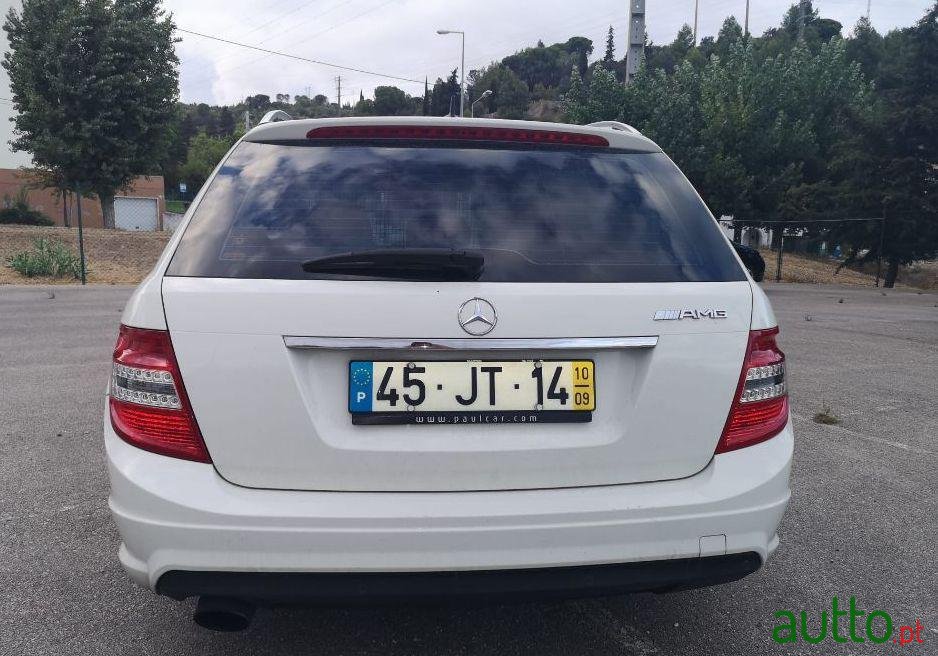 2010' Mercedes-Benz C-250 Amg photo #3