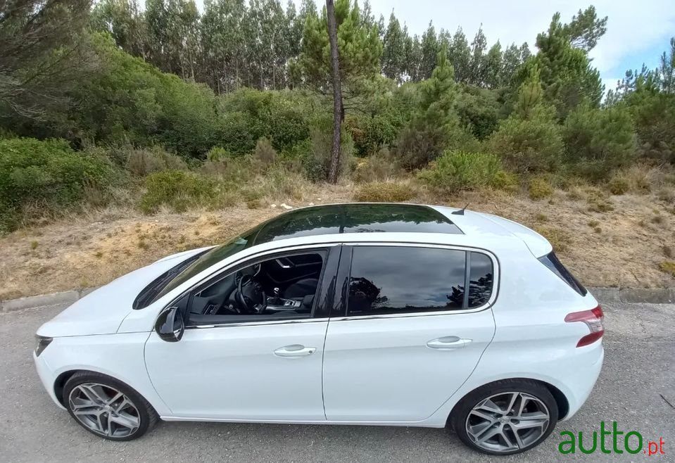 2016' Peugeot 308 photo #2