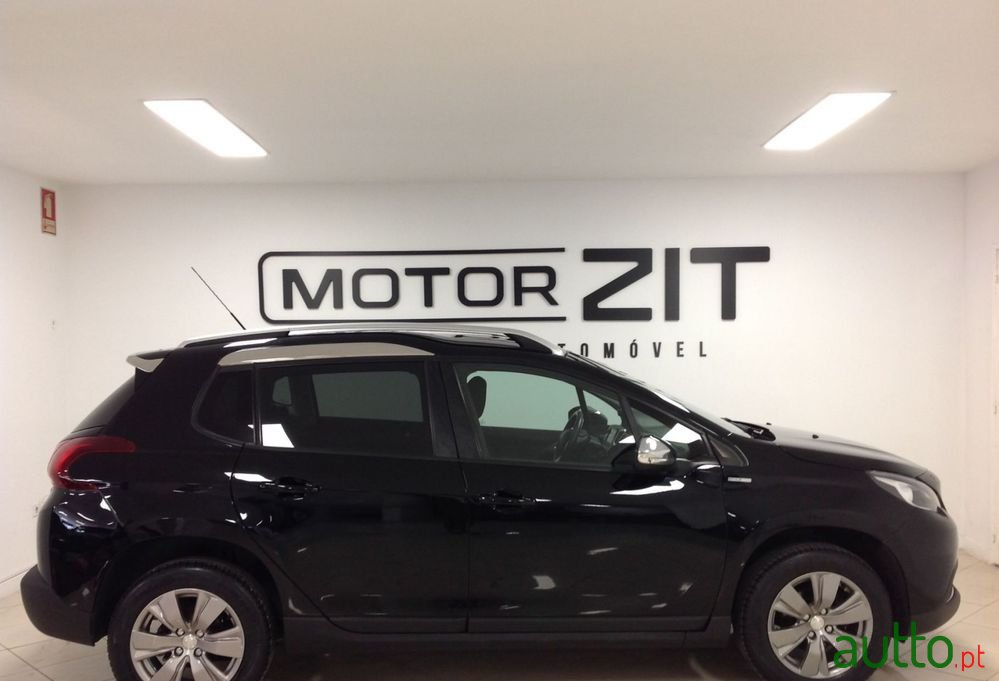 2017' Peugeot 2008 photo #3