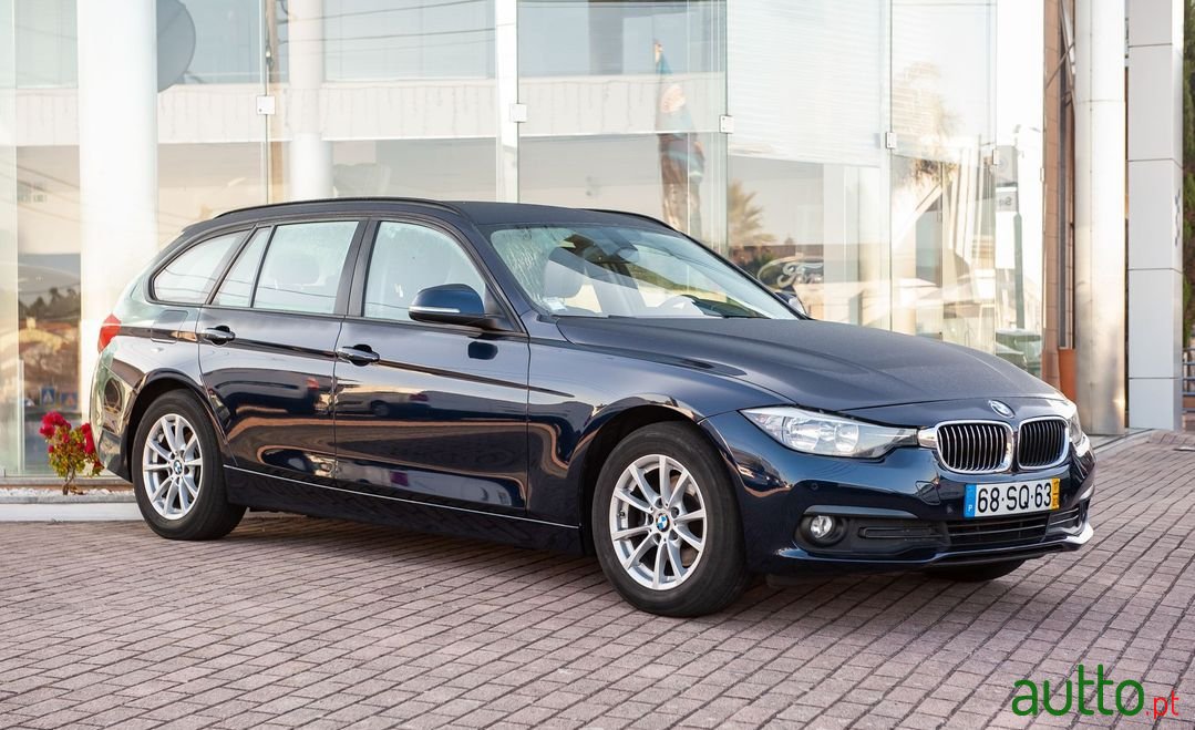 2017' BMW 318 photo #1