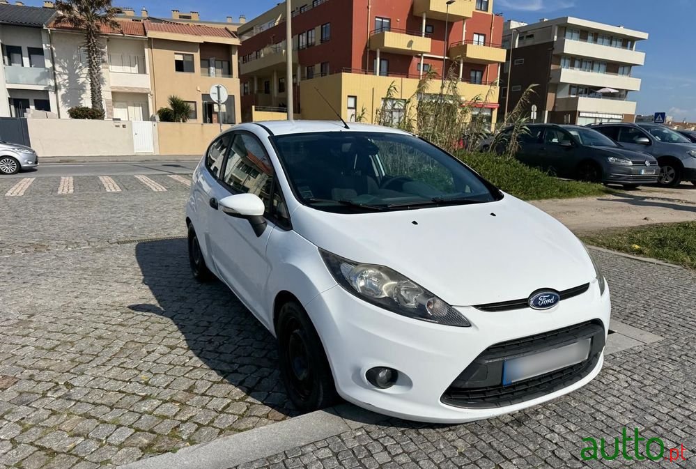2010' Ford Fiesta photo #4