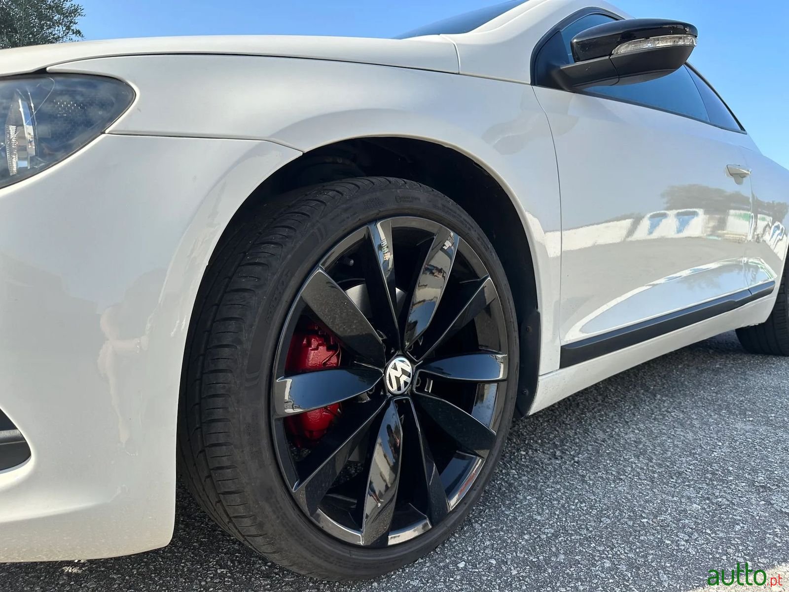 2010' Volkswagen Scirocco photo #2