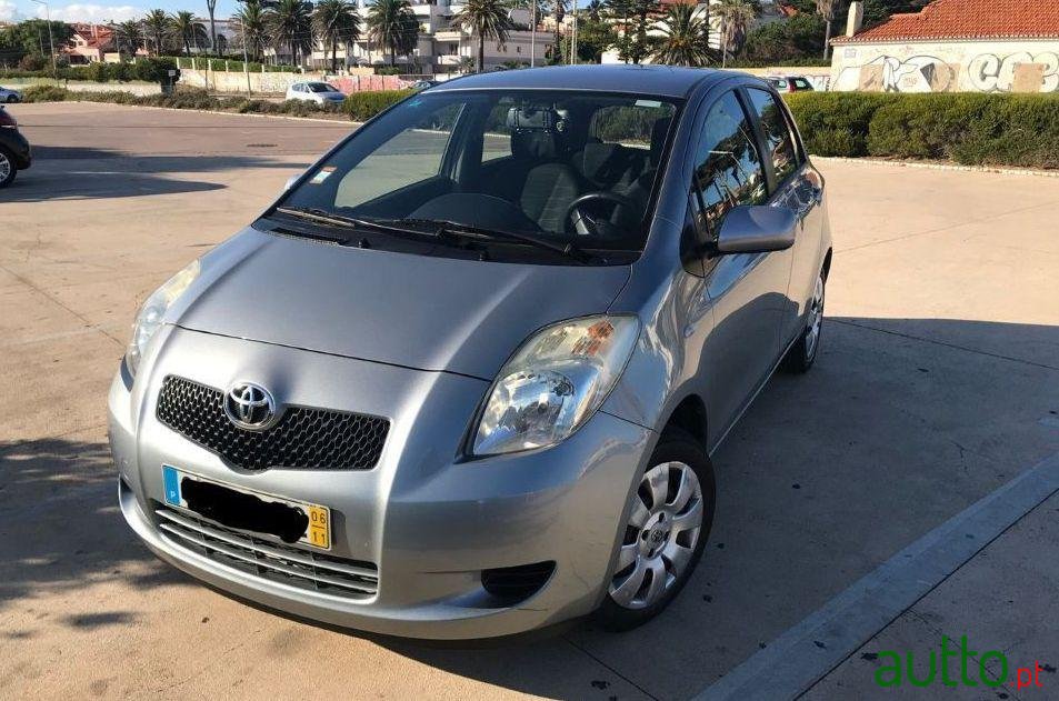 2006' Toyota Yaris photo #2