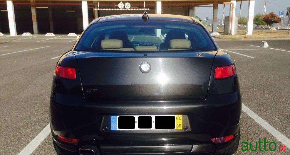 2004' Alfa Romeo GT photo #2