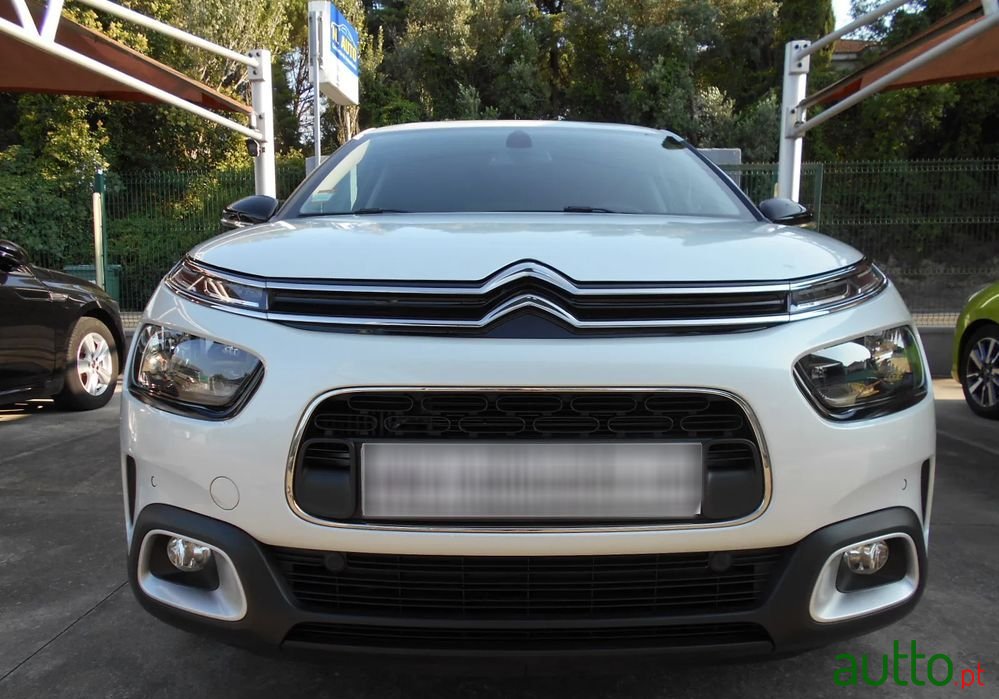 2019' Citroen C4 Cactus 1.2 Puretech Shine photo #3