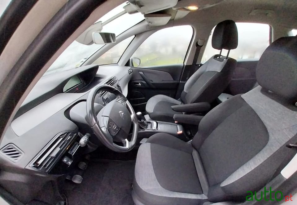 2018' Citroen C4 Picasso photo #4