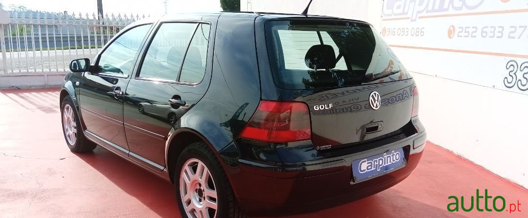 2003' Volkswagen Golf photo #4