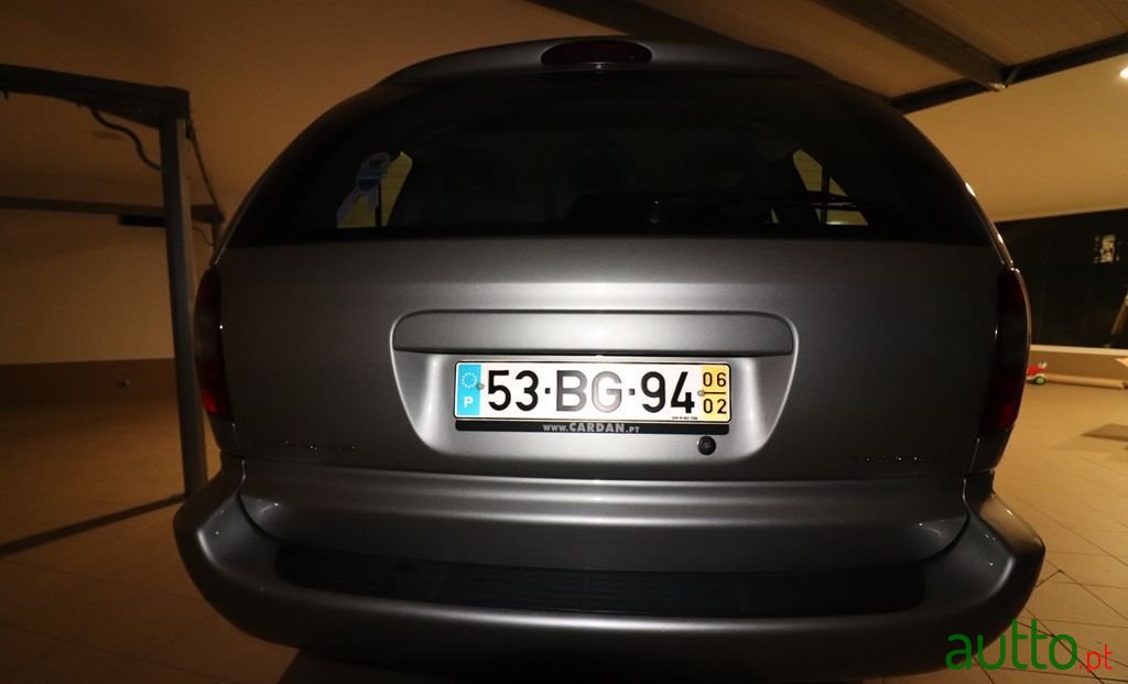 2006' Chrysler Voyager photo #5