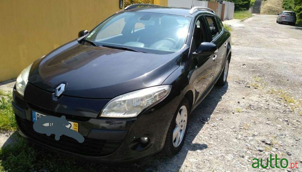 2010' Renault Megane Sport Tourer photo #1