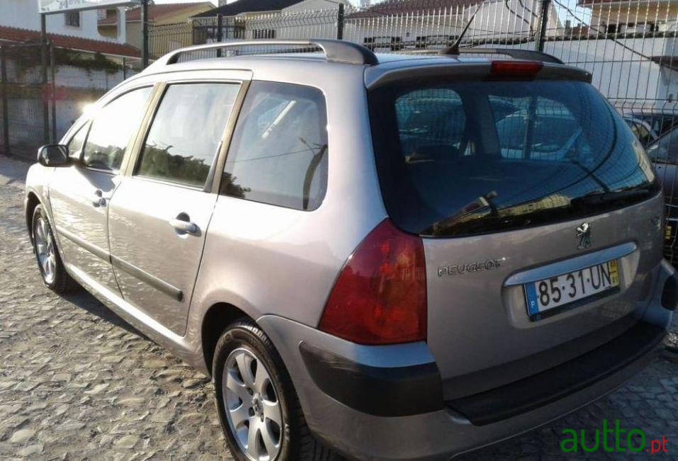 2003' Peugeot 307 Sw photo #2
