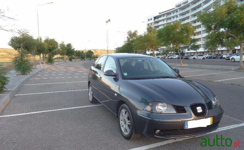 2004' SEAT Ibiza 1.2 Fresh photo #2