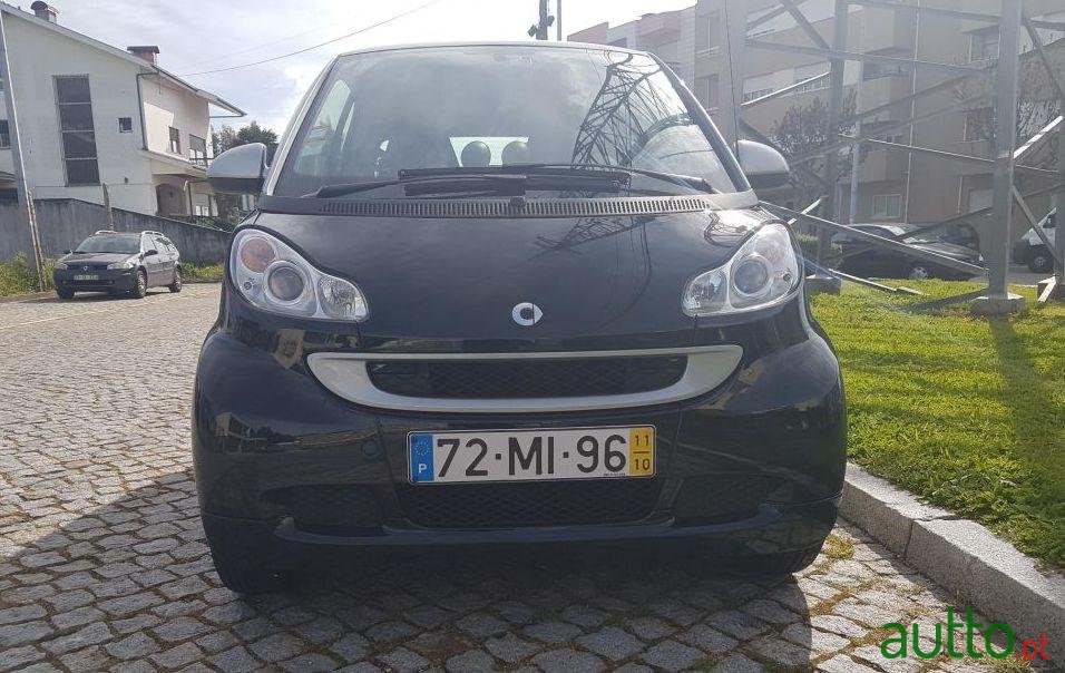 2011' Smart Fortwo photo #2