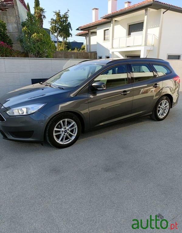 2016' Ford Focus Sw photo #1