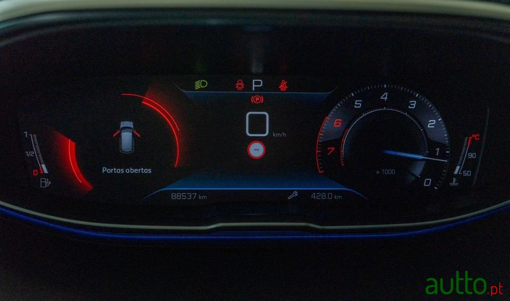 2023' Peugeot 3008 photo #4