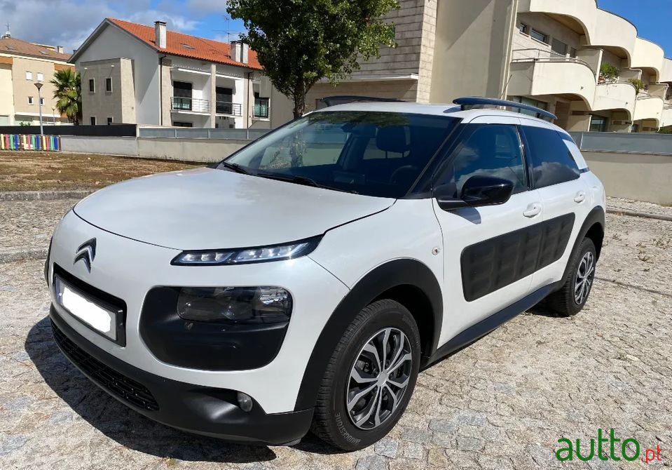 2015' Citroen C4 Cactus photo #1