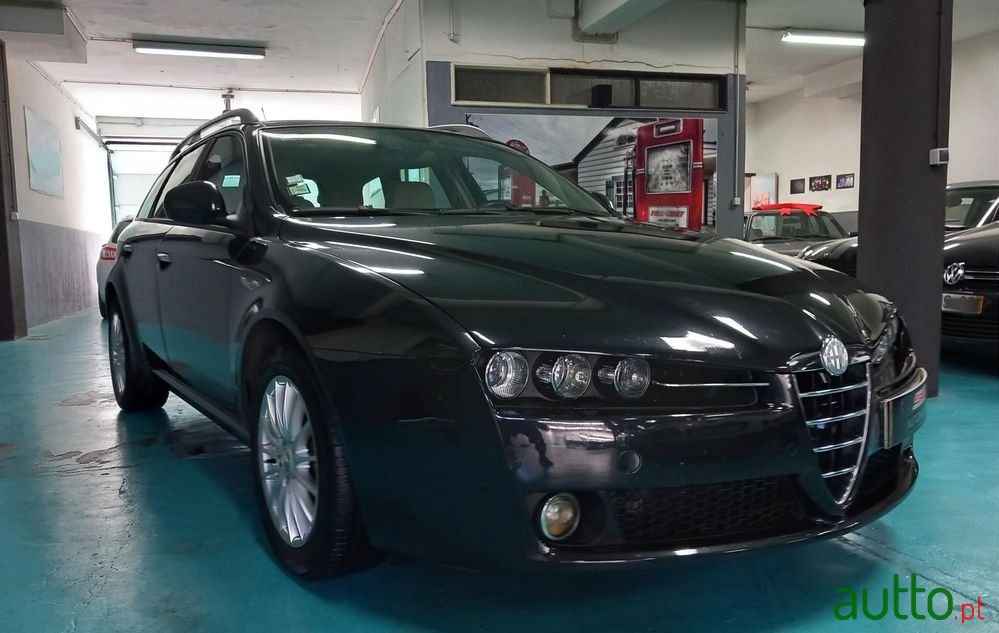 2007' Alfa Romeo 159 Sportwagon photo #3