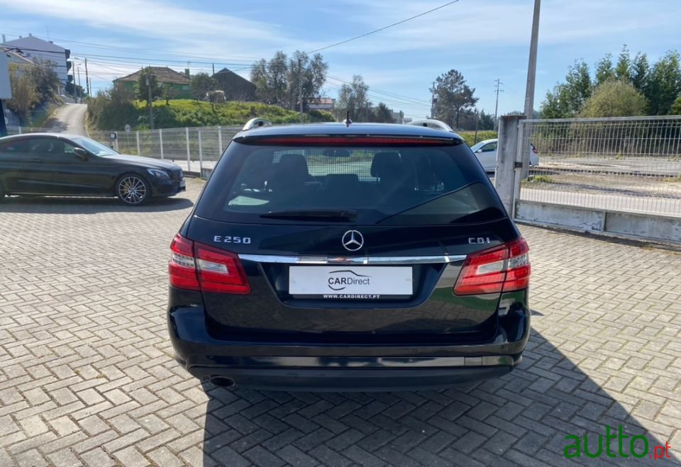 2010' Mercedes-Benz E-250 photo #6