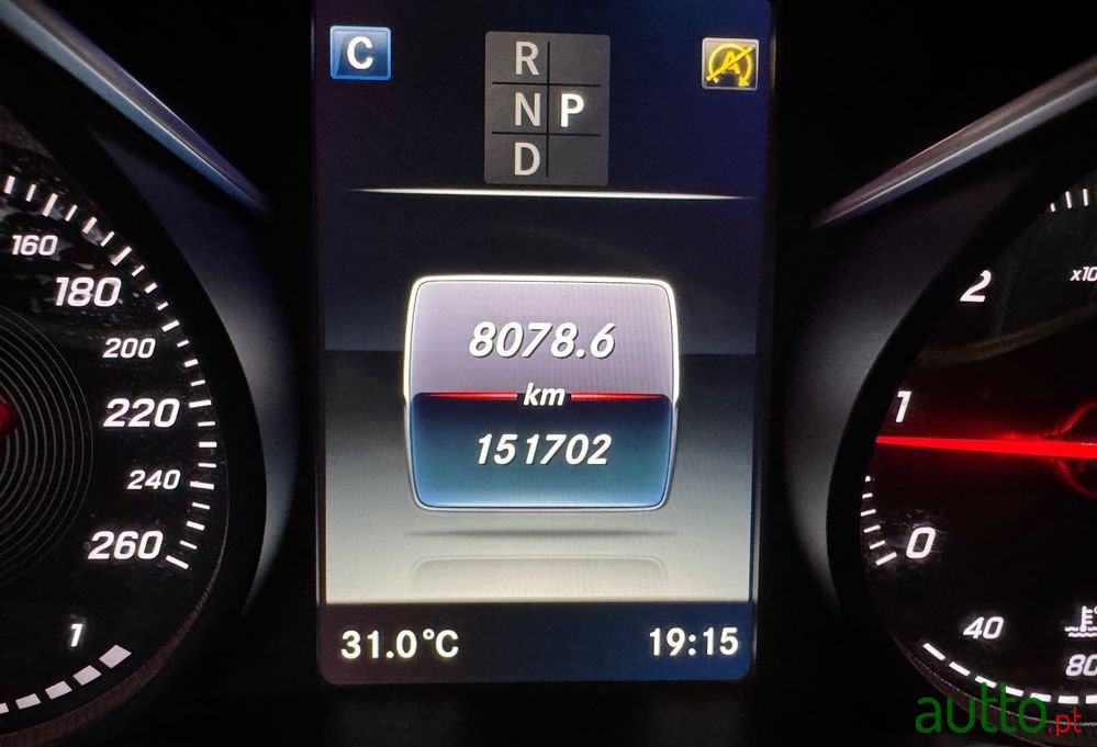 2018' Mercedes-Benz Classe C photo #6