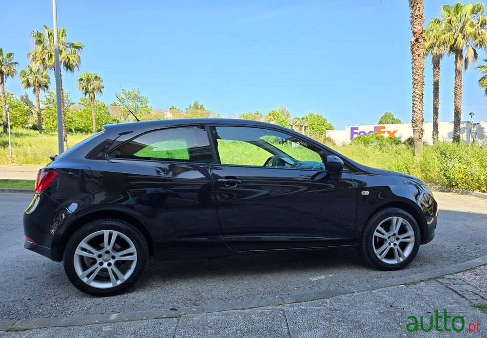 2009' SEAT Ibiza photo #4