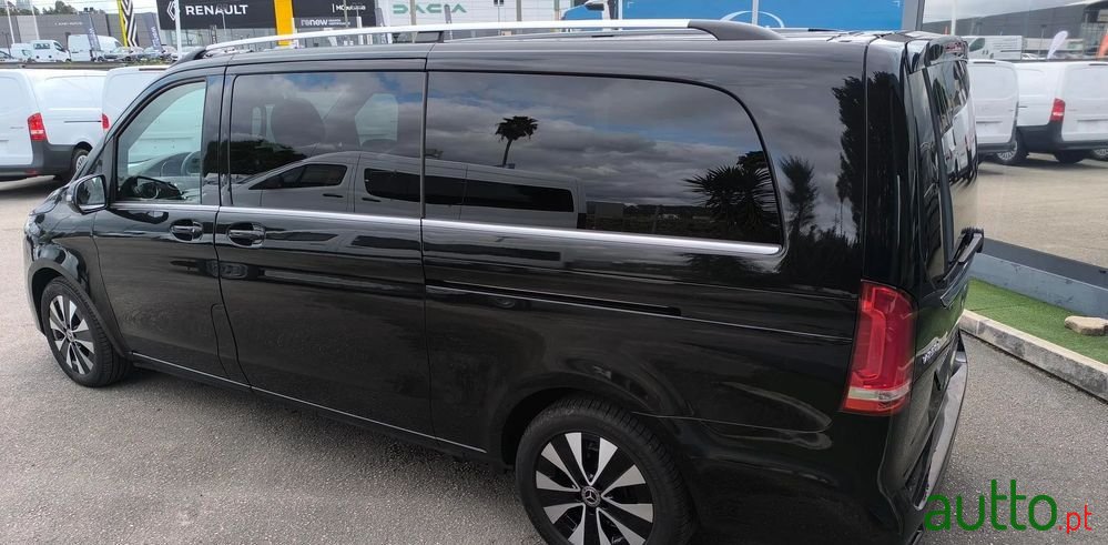 2023' Mercedes-Benz Classe V photo #6