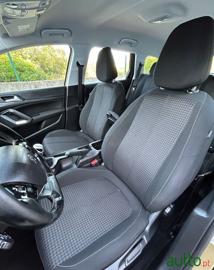 2018' Peugeot 308 1.5 Bluehdi Gt photo #6