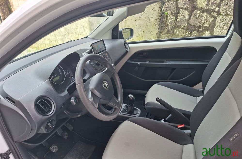 2014' Skoda Citigo 1.0 Ambition photo #6