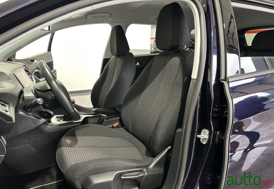 2018' Peugeot 308 Sw photo #6